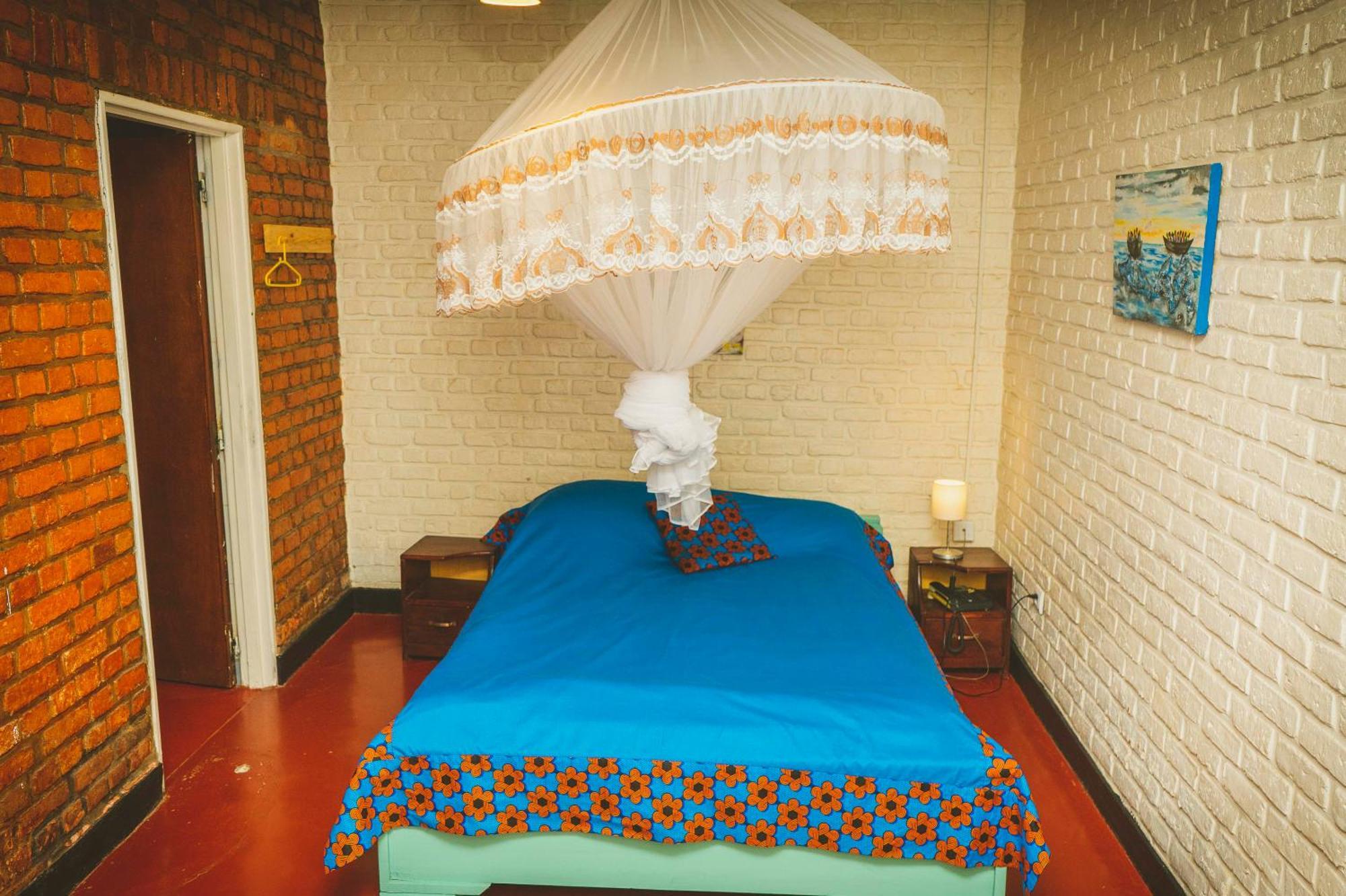 Isange Paradise Resort 루헹게리 외부 사진