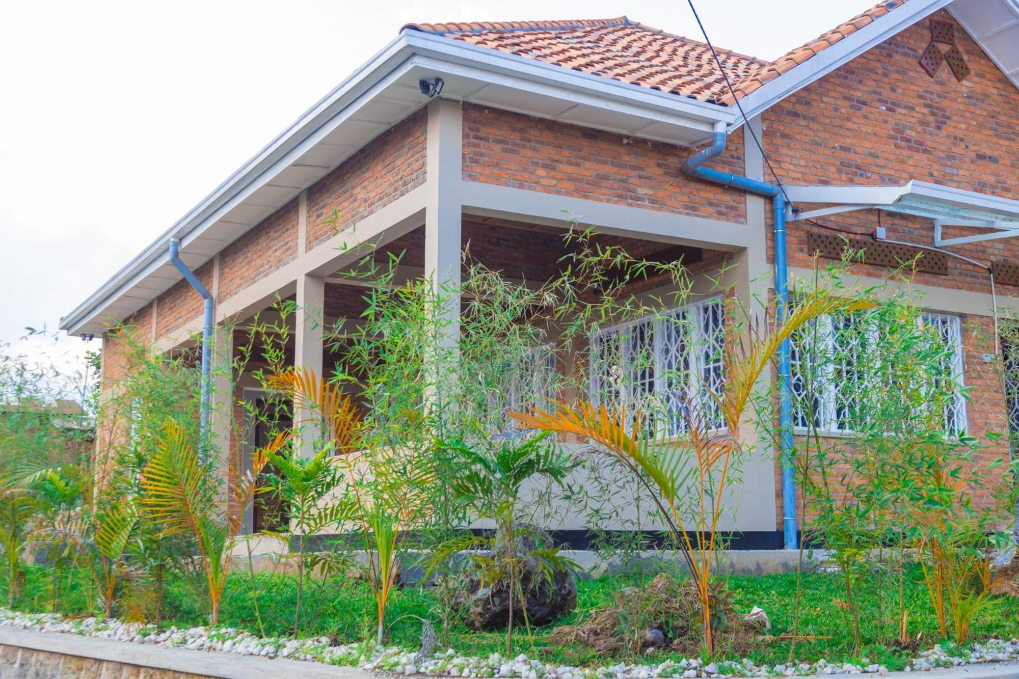 Isange Paradise Resort 루헹게리 외부 사진
